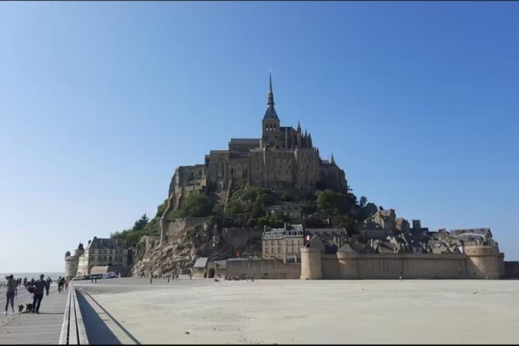 Maison Proche Du Mont Saint Michel Понторсон Экстерьер фото